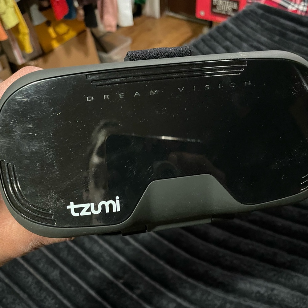 Tzumi Black Virtual Reality Headset